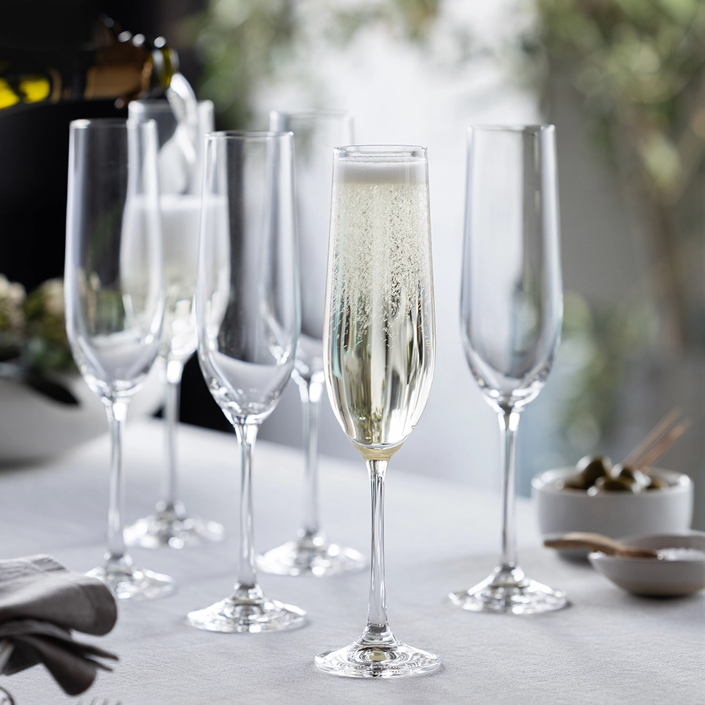 Wine Dine Champagne Flute Set Of 6 St3592 4 6pk D2 Lifestyle Image